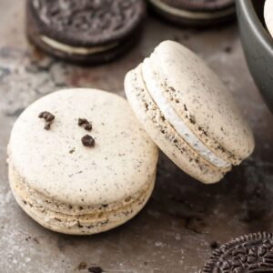 Oreo Cookies 'n Cream macarons 6-pack